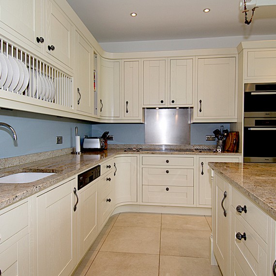 Milton Alabaster, Codicote, Hertfordshire, Painted Kitchen, Traditional Kitchen