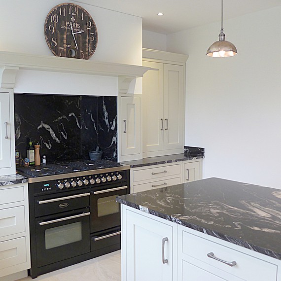 1909 Almond, Harpenden, Hertfordshire, Painted Kitchen