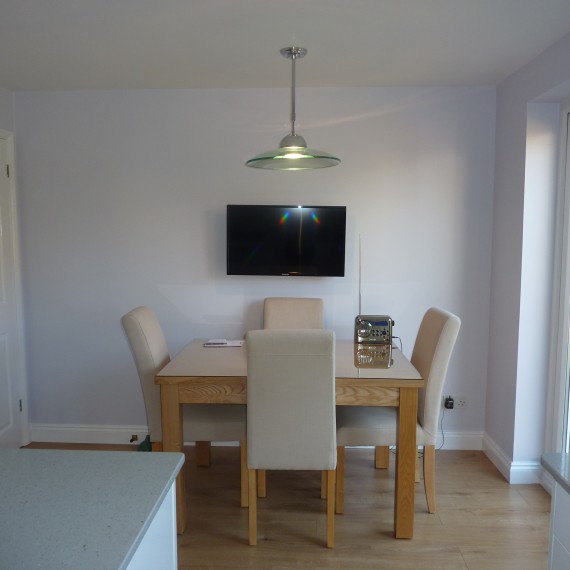 White Gloss kitchen in Stevenage