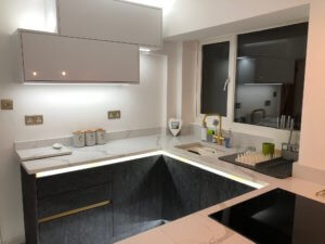 Gloss White and Matt Black Kitchen