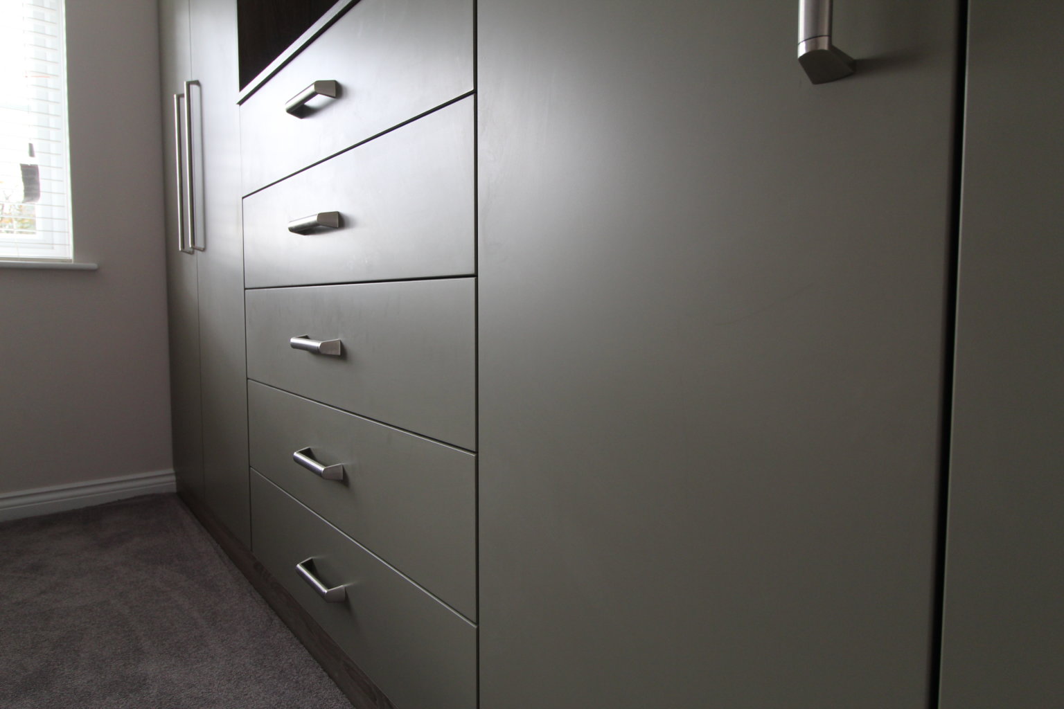 Bespoke Wardrobe and Dresser Unit Stevenage, Hertfordshire Kitchen