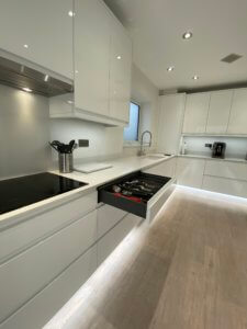 Gloss White kitchen fitted in Mill Hill, London