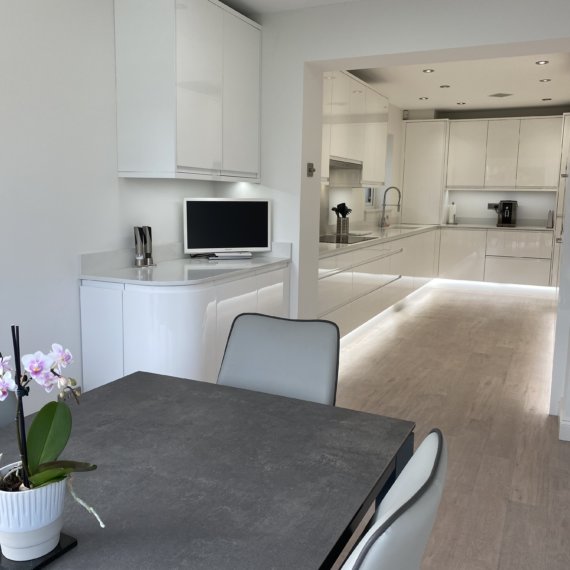 Gloss White Kitchen fitted in Mill Hill, London